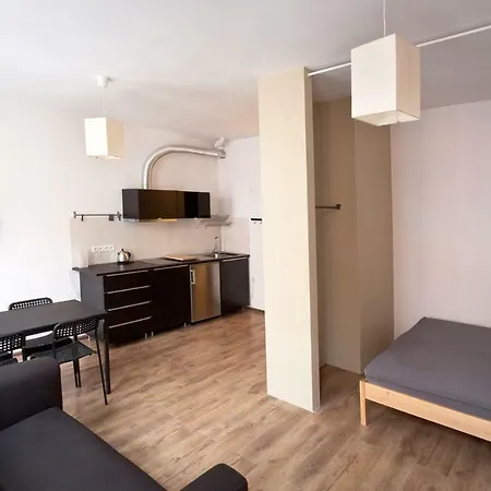 Apartament Karmazynowy Mariacka 格但斯克
